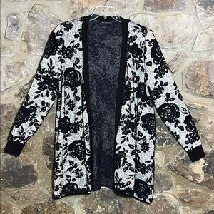 Lane Bryant’s Size 14/16 Long Sleeve Women’s Open Front Floral Cardigan
